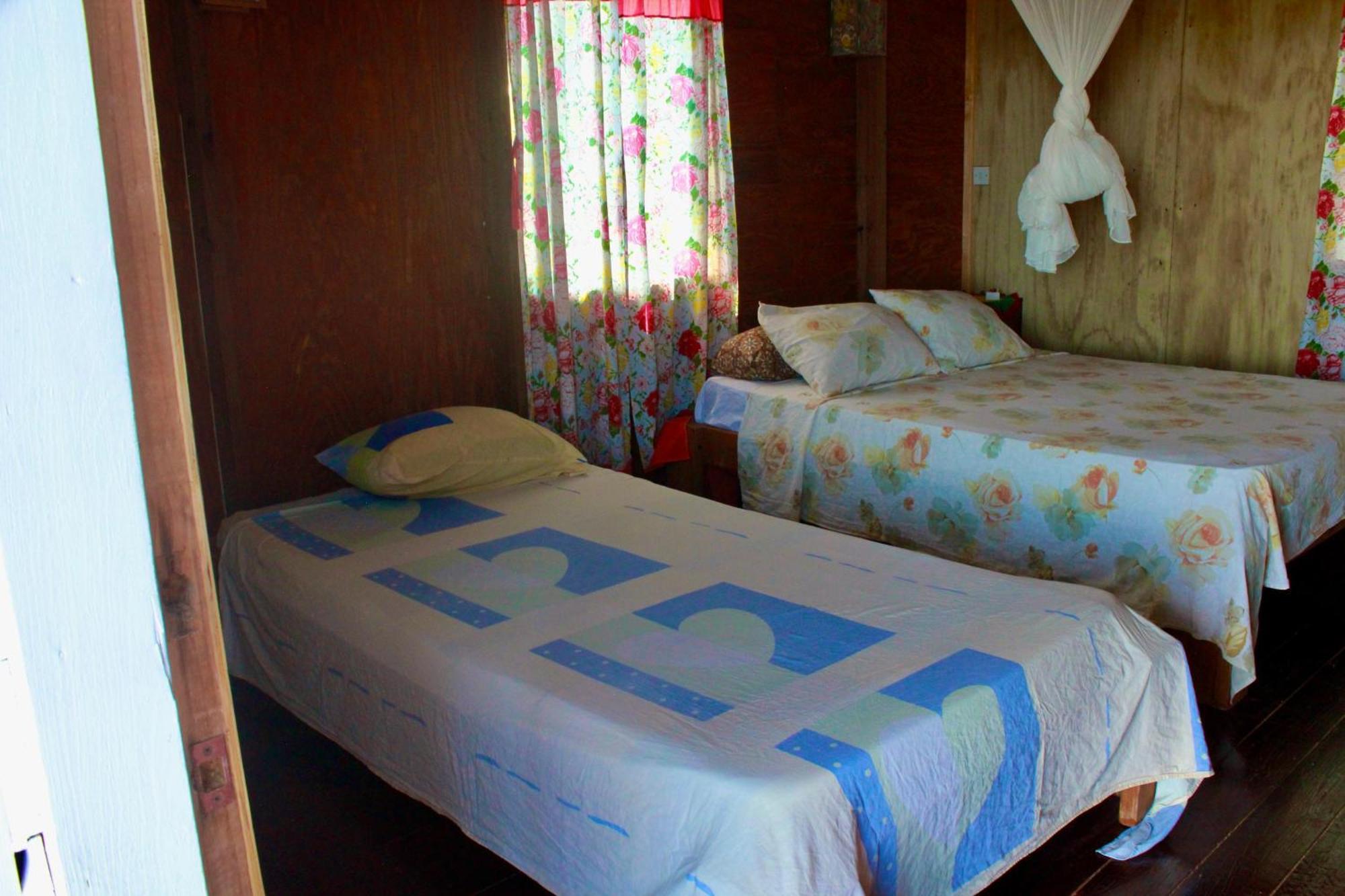 Big Sky Lodge Crochu Екстер'єр фото